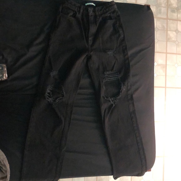 Black ripped 90’s Boyfriend jeans - Picture 2 of 5